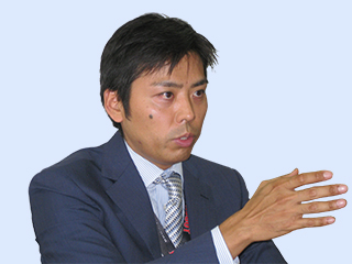 小島鉄平氏